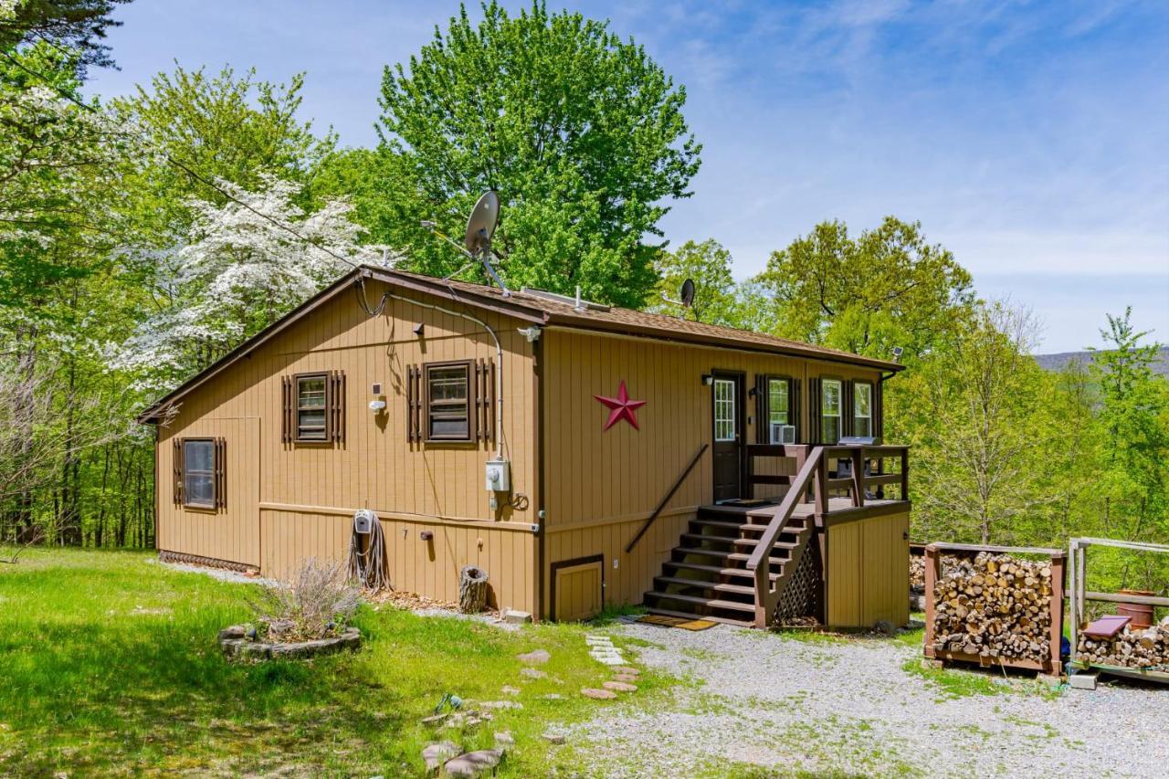 River Access Cabin With Hot Tub, Fire Pit, & Wifi! Morton Grove Dış mekan fotoğraf